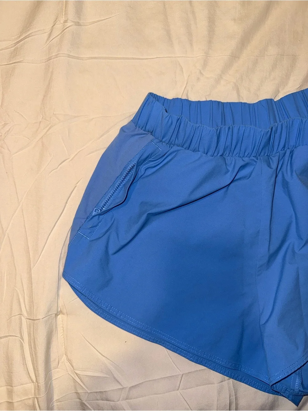 Alo Yoga Playmaker Dolphin Shorts Crystal Clear Blue XS